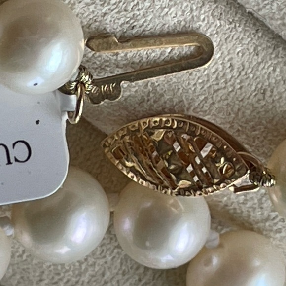 NWT 18” long cultured pearl necklace with 14k gold clasp - Picture 8 of 12
